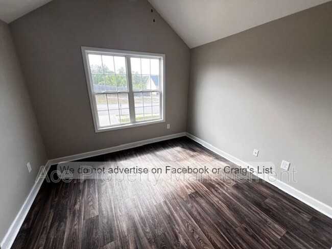 Building Photo - 232 Fishers Cv