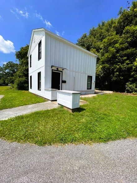 Primary Photo - 605 N Adair Street Apt #5