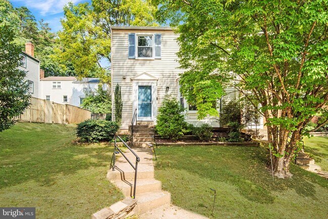 Building Photo - 9008 Piney Grove Dr