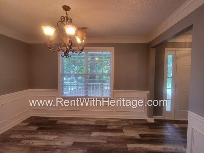 Building Photo - GORGEOUS HOME IN POPULAR HIGHLANDS AT CREEKSIDE GOLF / SWIM / TENNIS COMMUNITY