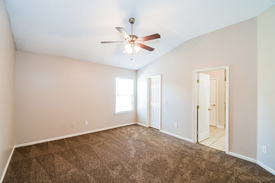 Building Photo - 12559 Fallohide Ln