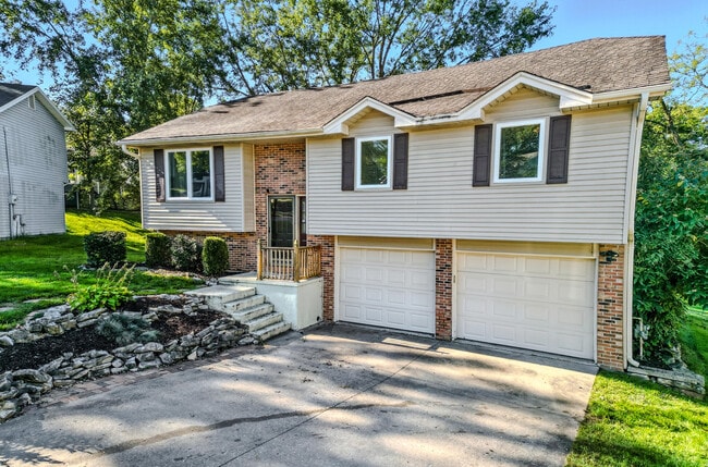 Building Photo - 4320 W Brookview Ct