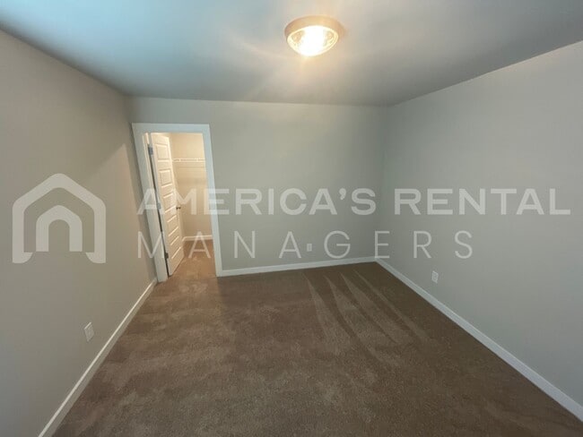 Building Photo - 289 Buckhorn Cir