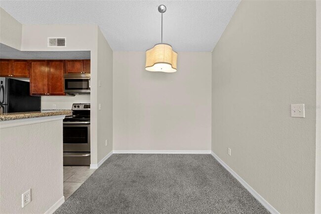 Building Photo - 5160 Conroy Rd