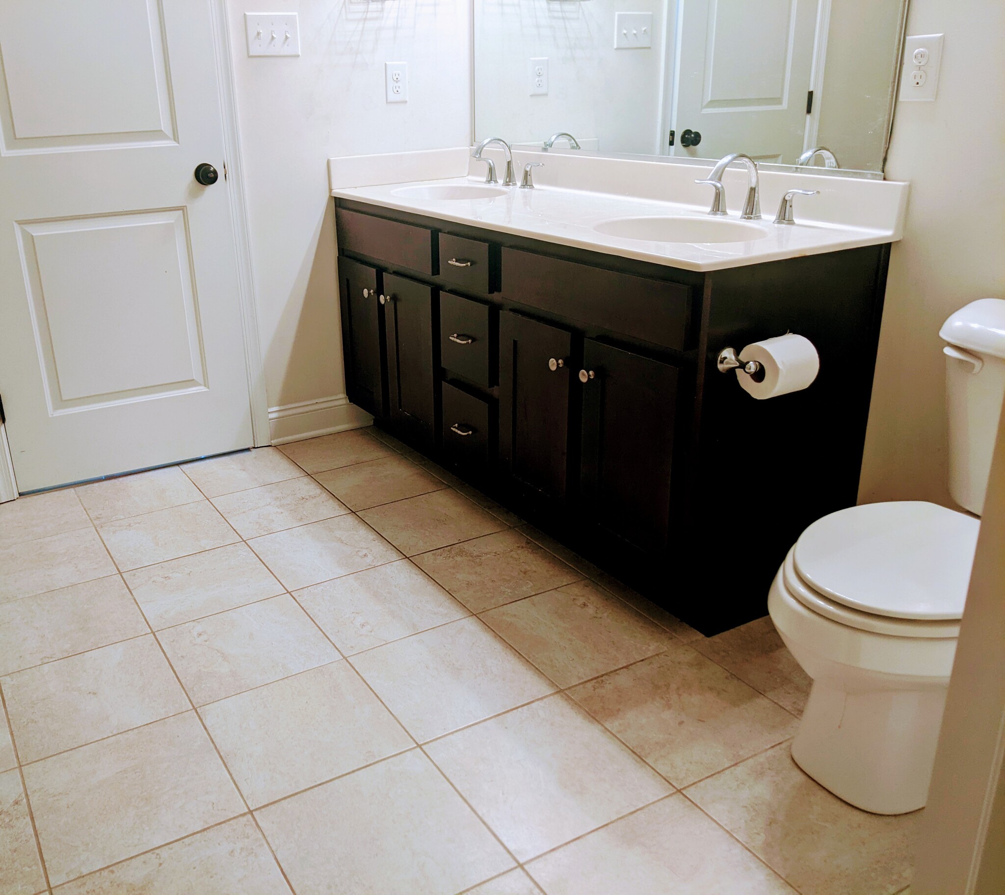 MASTER BATH - 5215 Bedford Falls Cir