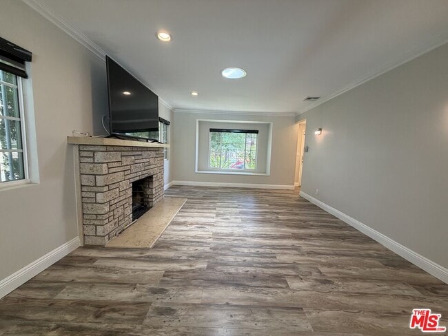 Building Photo - 4747 Cartwright Ave