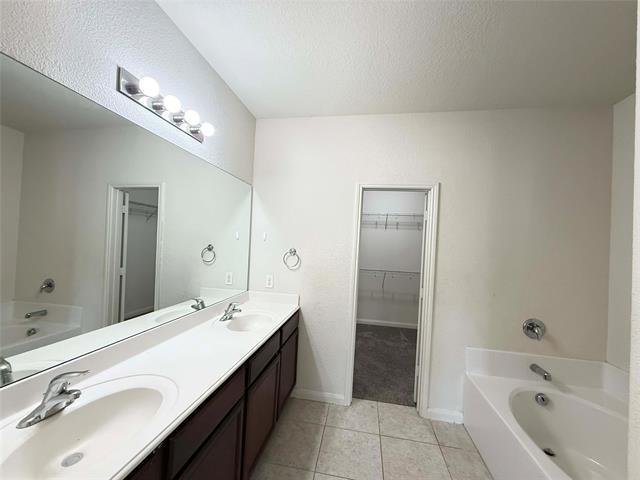 Building Photo - 1223 Arizona Dr