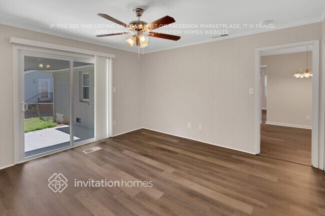 Building Photo - 7112 David Ave