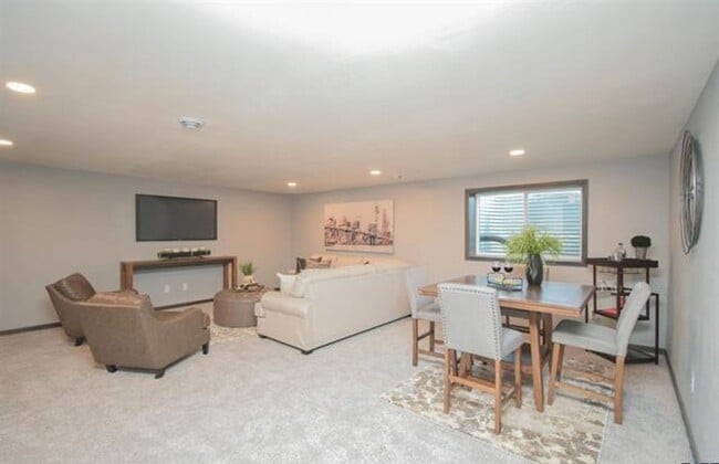 Building Photo - Spacious 4-Bedroom Ranch Home with Finished Basement & Oversized Garage!