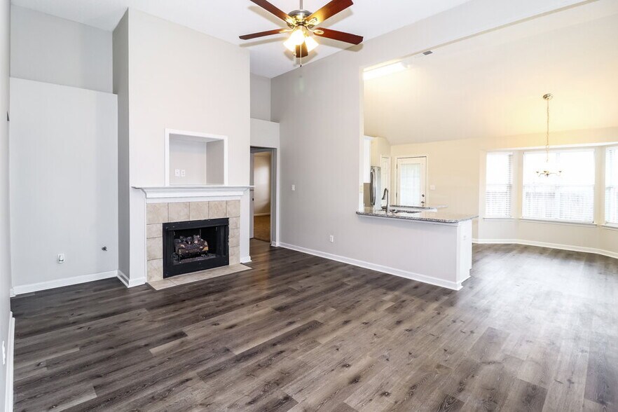 Building Photo - 9704 Java Cove