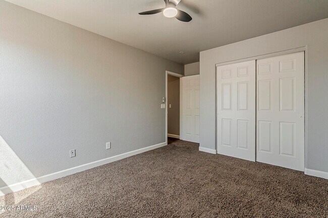 Building Photo - 21928 N Braden Rd