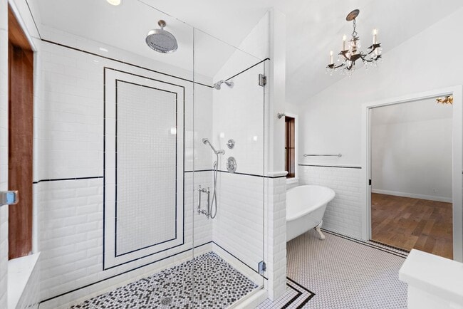 Building Photo - North Laguna Story Book Cottage