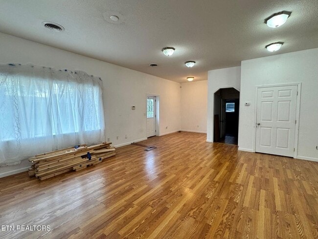 Building Photo - 5521 S York Hwy