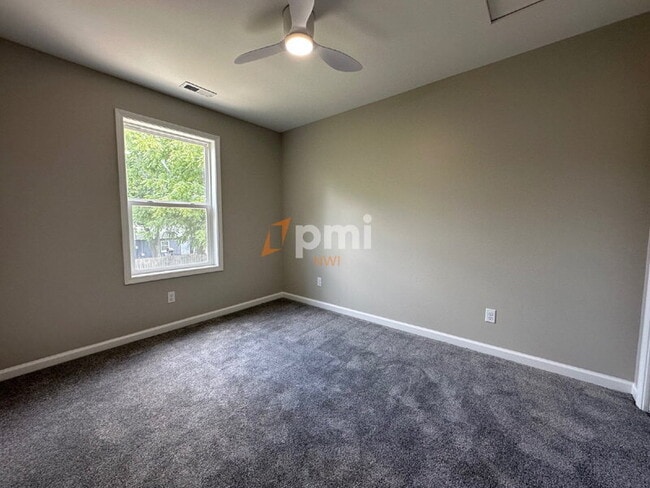 Building Photo - 397 Briarwood Dr