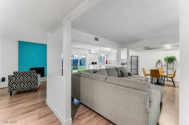 Building Photo - 4765 Monterrey Ave