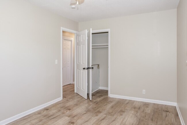 Building Photo - 2207 Pisgah Cir NW