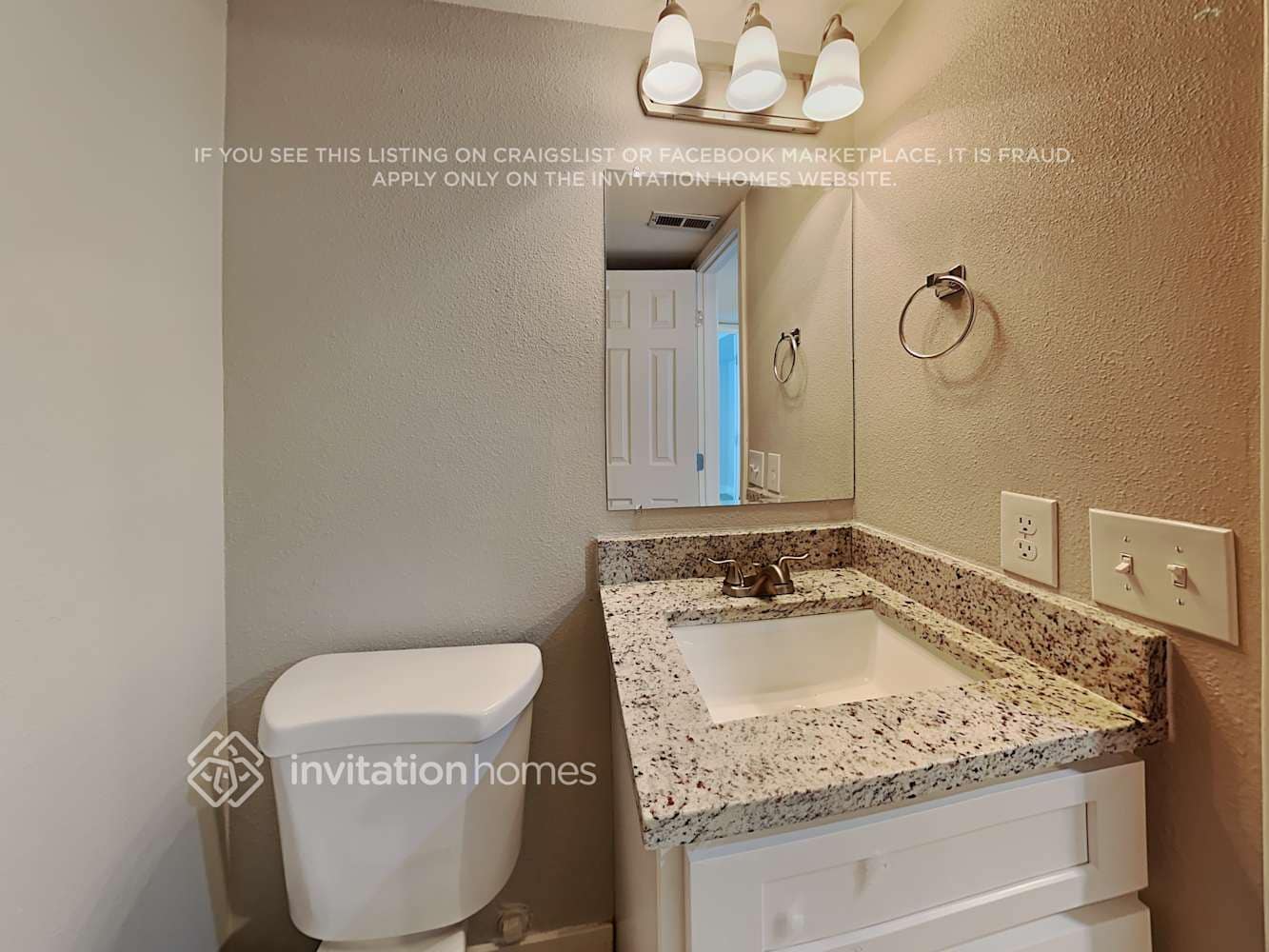 Building Photo - 5785 Grapevine Dr