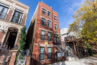 Building Photo - Video Tour- Sunny 2 Bed w/Laundry. Near 606 and EL. Free Internet. Amazing Deal.