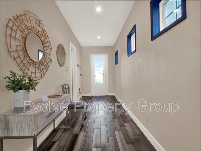 Building Photo - 1449 Fairview Cir