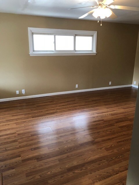 Building Photo - Spacious 3 Bedroom Single Family Home -