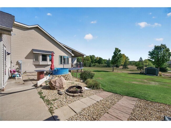 Building Photo - 14372 Heather Ridge Dr