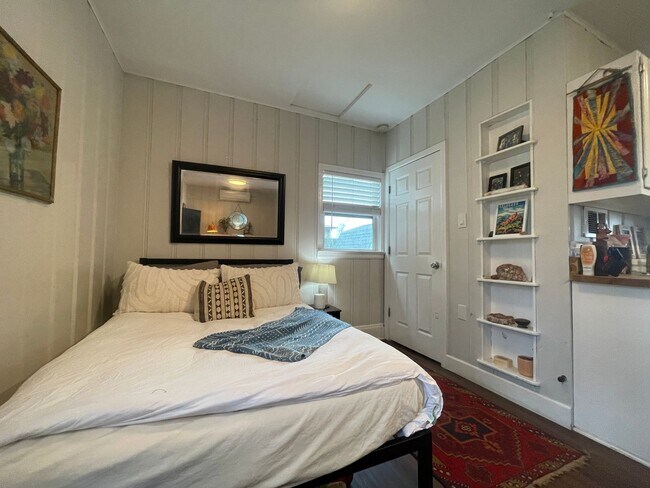 Building Photo - 4655 Pierce St