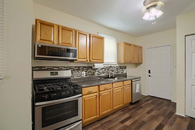 Building Photo - Call Sabrina Thomas Office at 757-767-0767...
