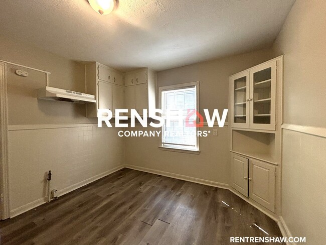 Building Photo - Move In Ready 2 Bed / 1 Bath - Dont Miss O...