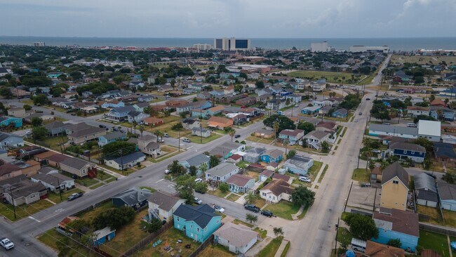 Building Photo - 6317 1st St