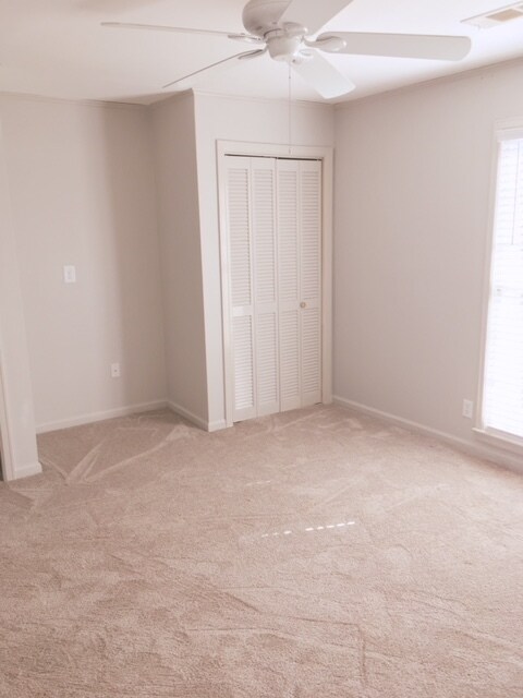 Building Photo - 2028 Hazel Hedge Ln