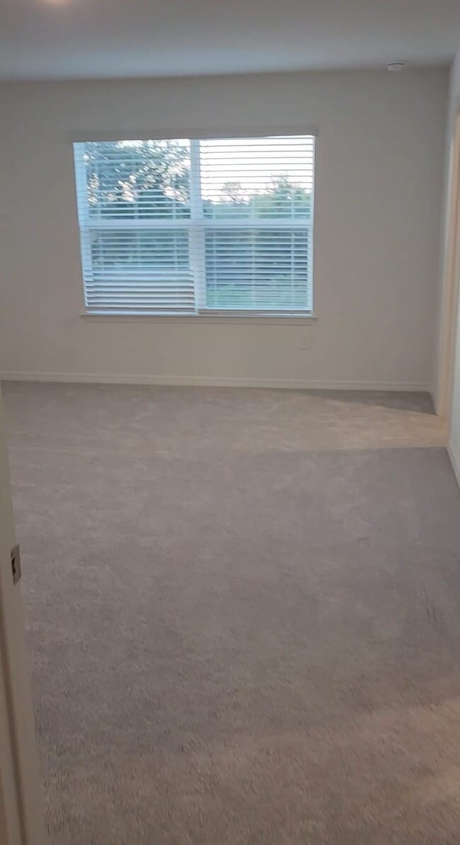 Building Photo - 11041 65th Ter E