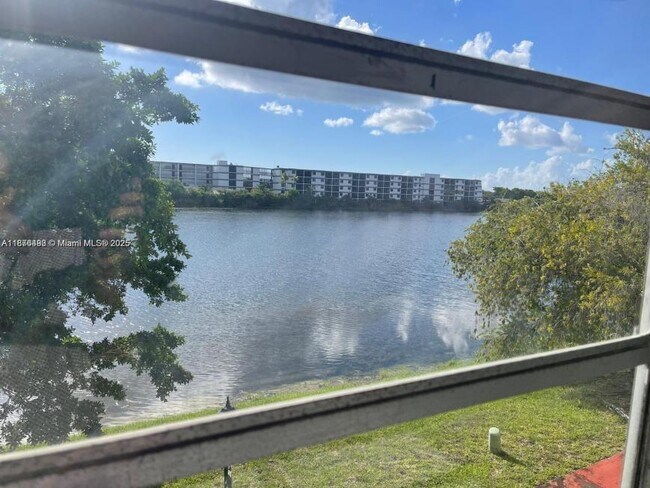Building Photo - 1 bedroom in North miami FL 33179
