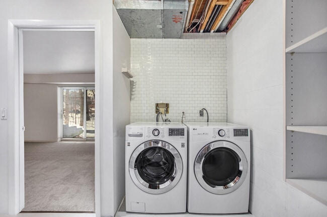 Building Photo - 18131 Mohawk Dr