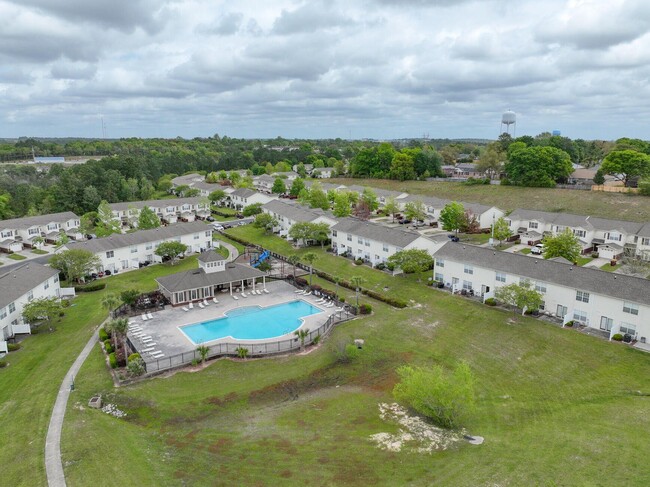 Building Photo - 562 Wingspan Way