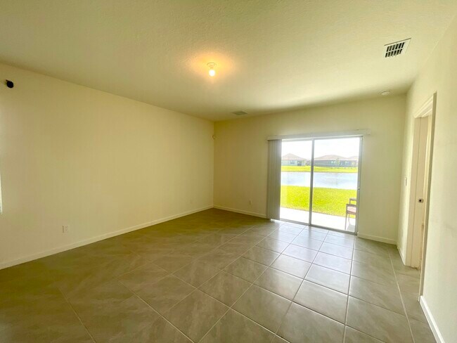 Building Photo - 12440 Rimini Wy