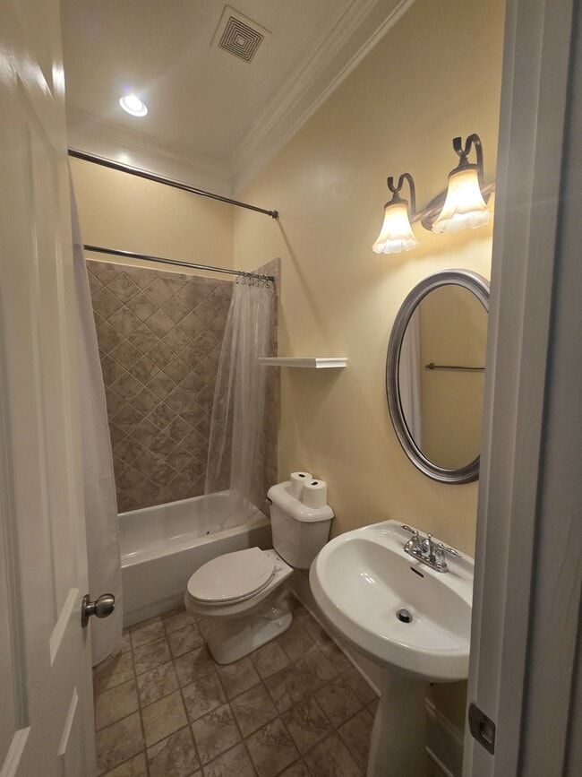 Building Photo - 112 Magnolia Blossom Way