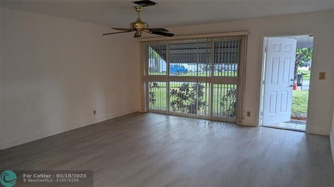 Building Photo - 2080 SW 38th Ave