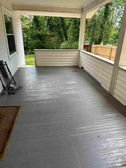 Building Photo - 4 1/2 Trotter Pl