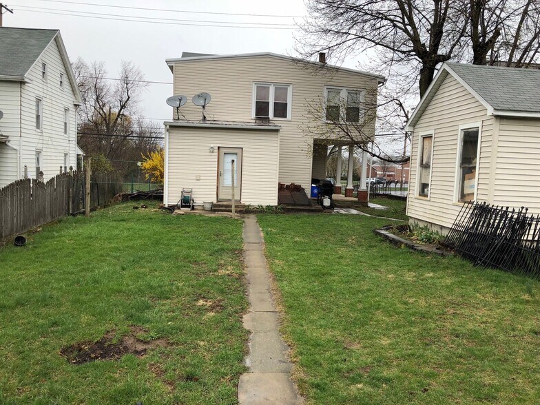 Back of house from parking - 366 Main St
