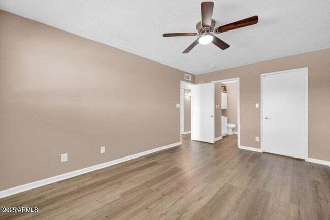 Building Photo - 9639 W Cinnabar Ave