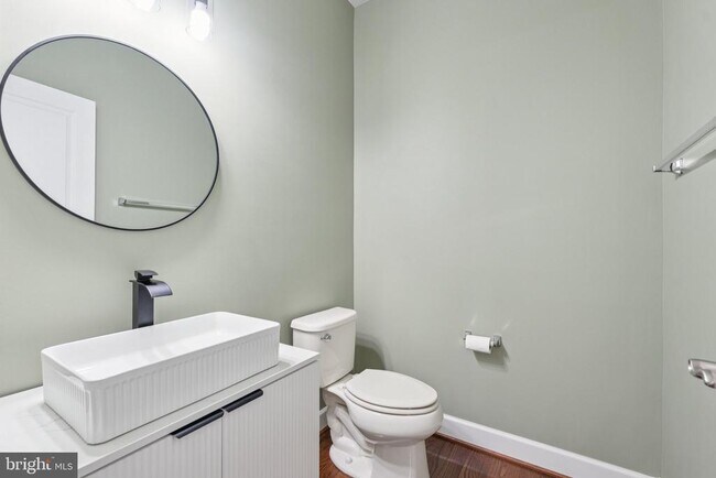 Building Photo - 10290 Greenspire Dr