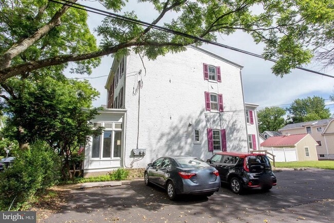 Building Photo - 34 S Clinton St
