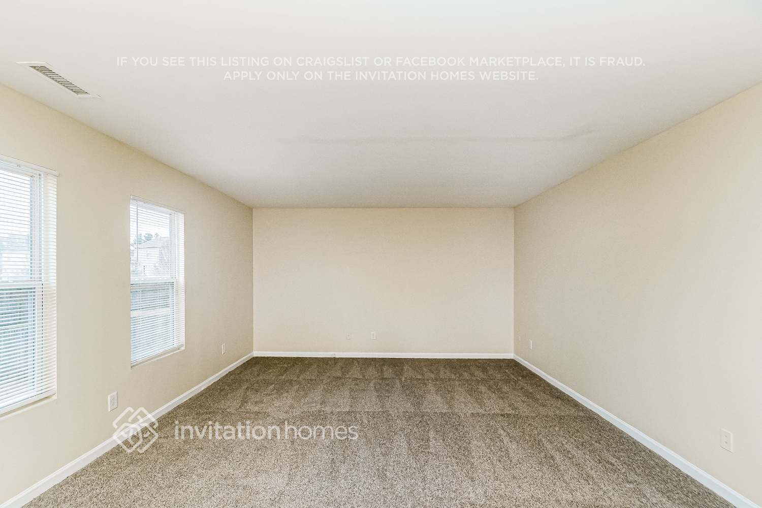 Building Photo - 120 Woodcreek Ln