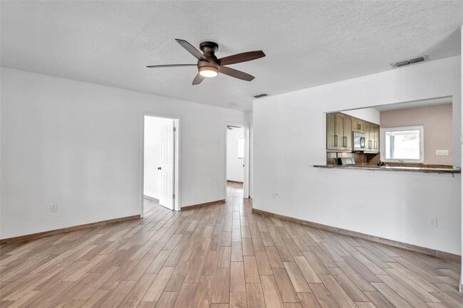 Building Photo - 125 5th Ave N