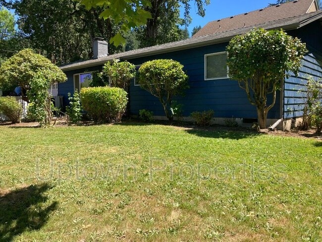 Building Photo - 16620 SW Oak St