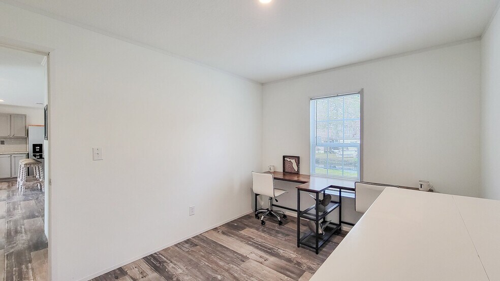 Building Photo - 155 Elsie Dr