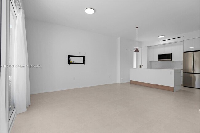 Building Photo - 4430 W Flagler St