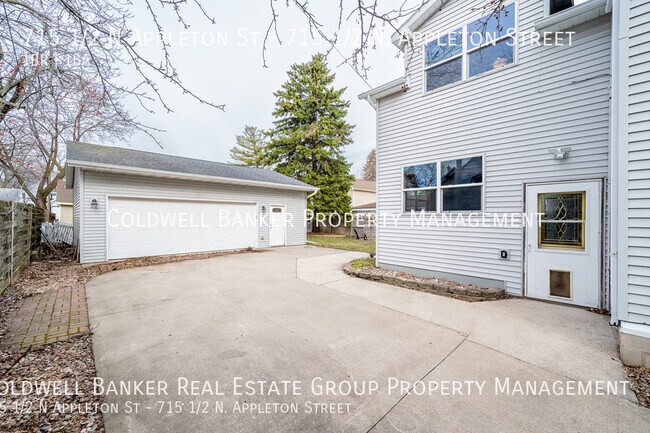 Building Photo - 715 N Appleton St