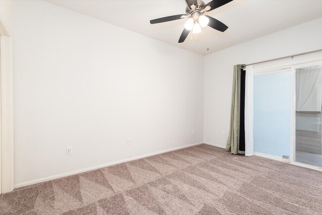 Building Photo - 905 S Zeno Way