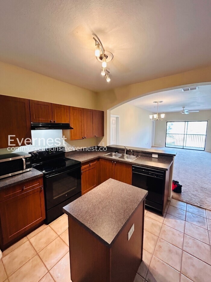 Building Photo - 2139 Chianti Pl
